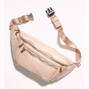 Caraa sling bag